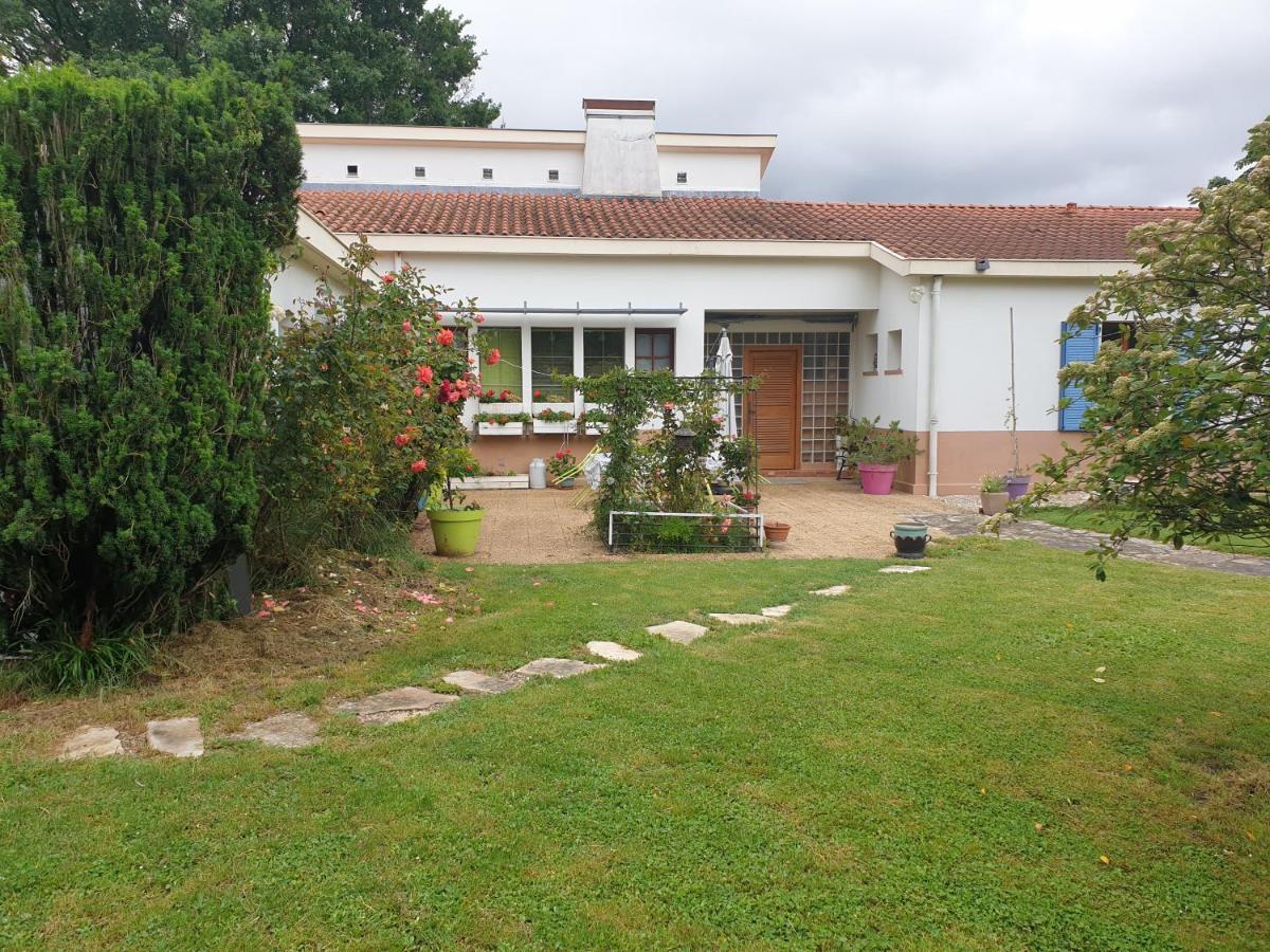 Hotel Aux Volets Bleu Villeneuve-sur-Lot Exteriér fotografie